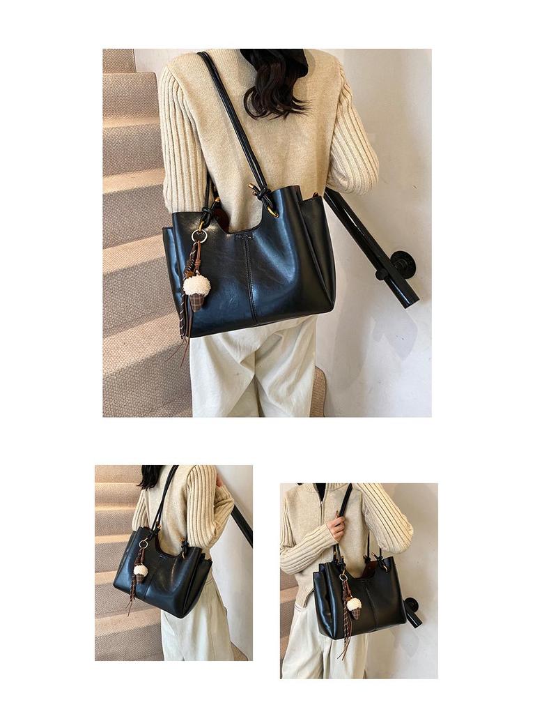 Women's Large Capacity Retro Shoulder Tote - 2025 Spring/Summer Fashion