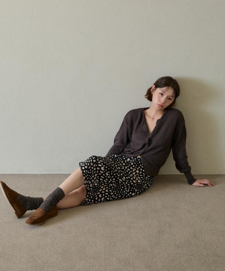 WIOE Basic Round Knit Cardigan_Choco Brown