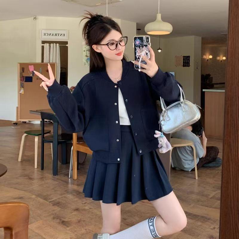 

Spring Plus Size Baseball Uniform & Pleated A-line Skirt Two-Piece Set for Women XL (Recommended for 120-135 lbs)