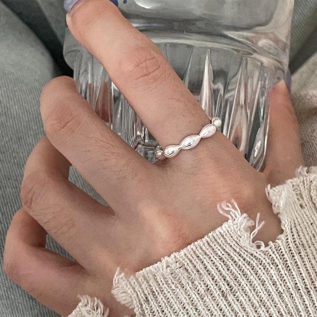 Retro S plain ring, non-fading light luxury index finger ring, open ring.