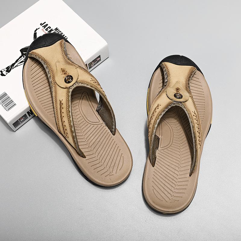 Fashion 2024 Summer New Home Leisure Leather Slippers Massage Sole Men's Beach Shoes Daily Men's Park Walking Shoes Classic Brown
