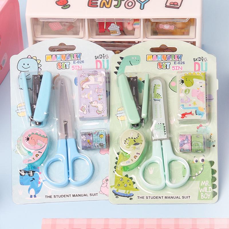 

Канцелярский набор с мультяшным степлером: Ножницы, держатель для скотча, степлер ярких цветов