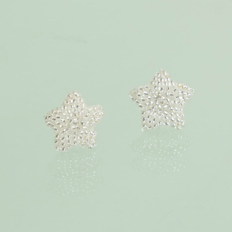 Geegee pärlor stjärnörhänge