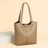 Women's New Simple and Atmospheric Soft Leather Shoulder Tote Bag with Large Capacity and Temperament for Commuting Crossbody Women's Bag