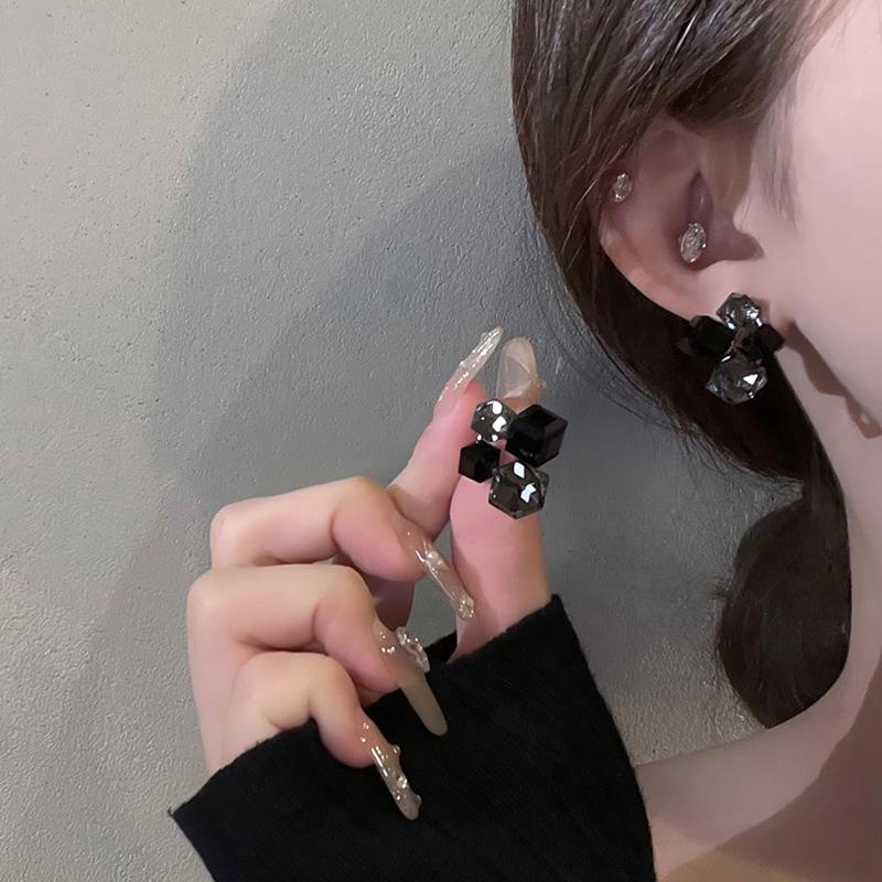 

Серьги One Size