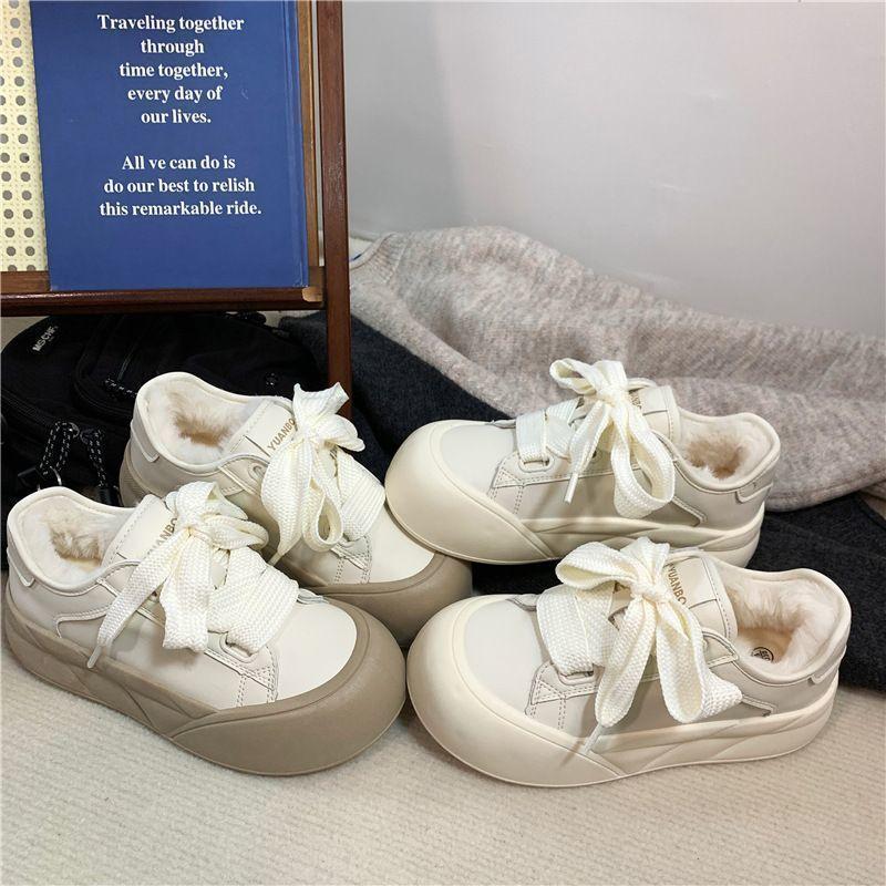 Høyverdi tykksålede brød bomull damesko vinter fløyel avslappet små hvite sko skinnoverflate vanntett varm brettsko