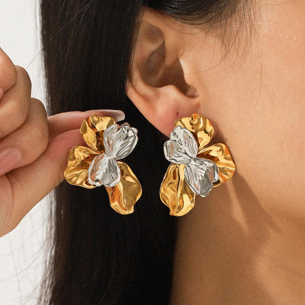Edelstahl gold- und silberfarbene Color-Block-Blumenohrringe mit gehämmertem Muster, Statement-Schmuck, vielseitige Titanstahl-Stecker