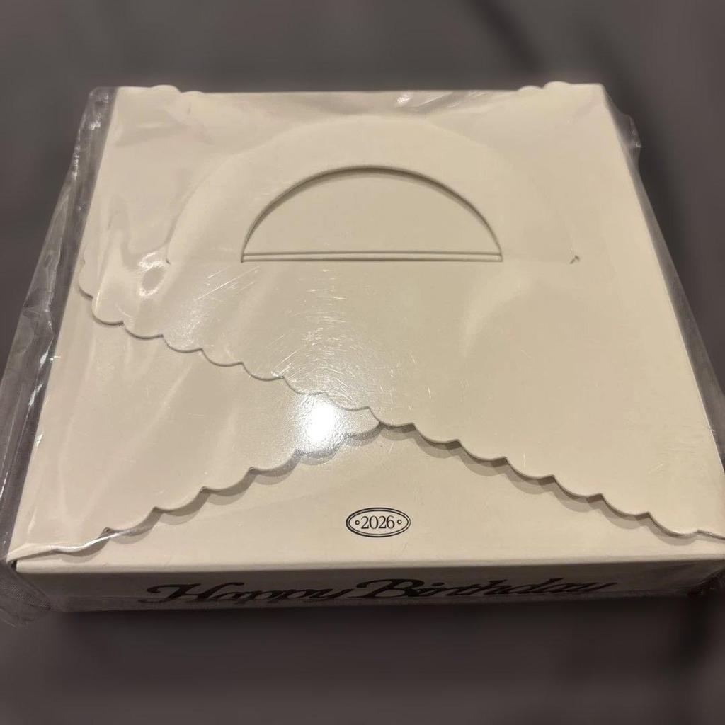 Used [Unopened] aespa winter acrylic cake box with birthday trading card