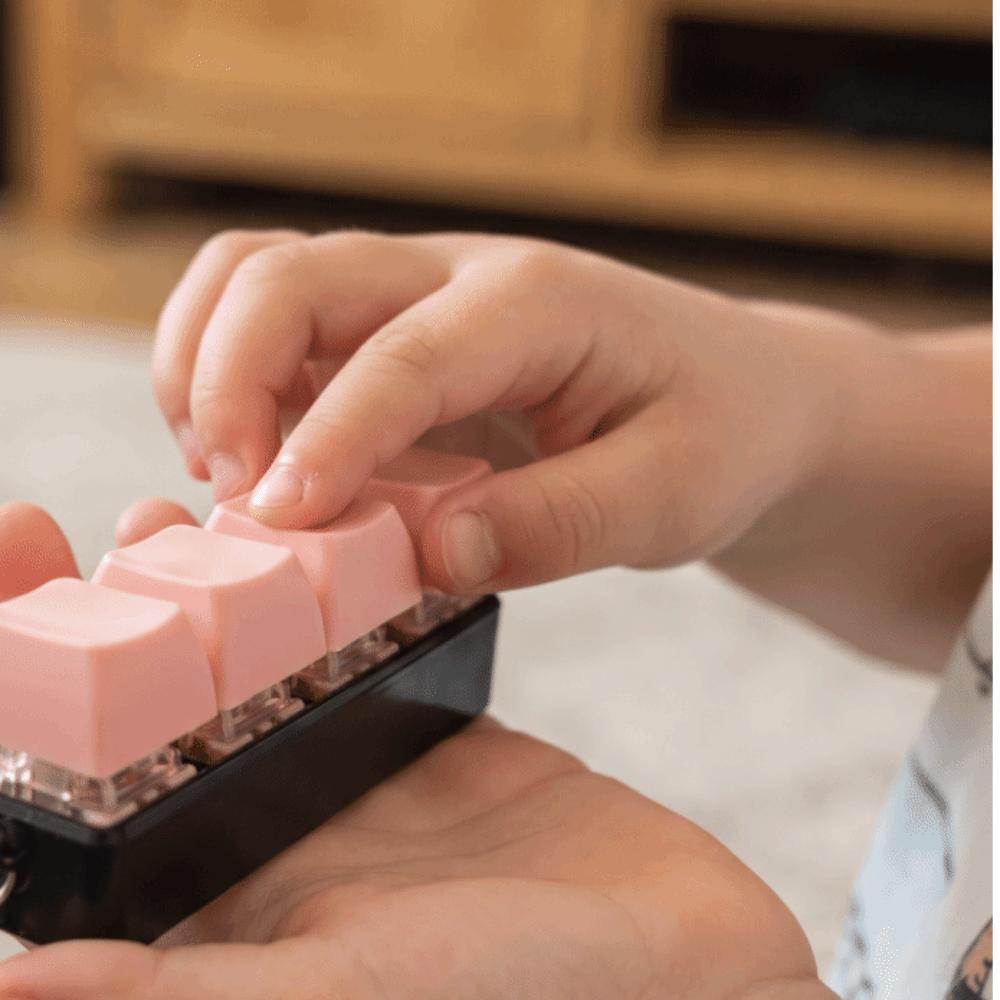 Finger Button Keyboard Keycap Toy Key Cap Clicker Keyboard Cube Keychain  Gifts