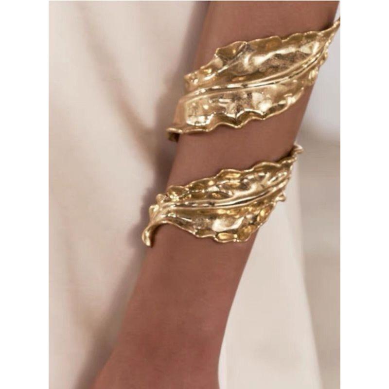 European and American Liquid Simple Luxury Smart Leaves Winding Elegant Bracelet Opening Exaggerated Metal Leaves Wrist Ring Women