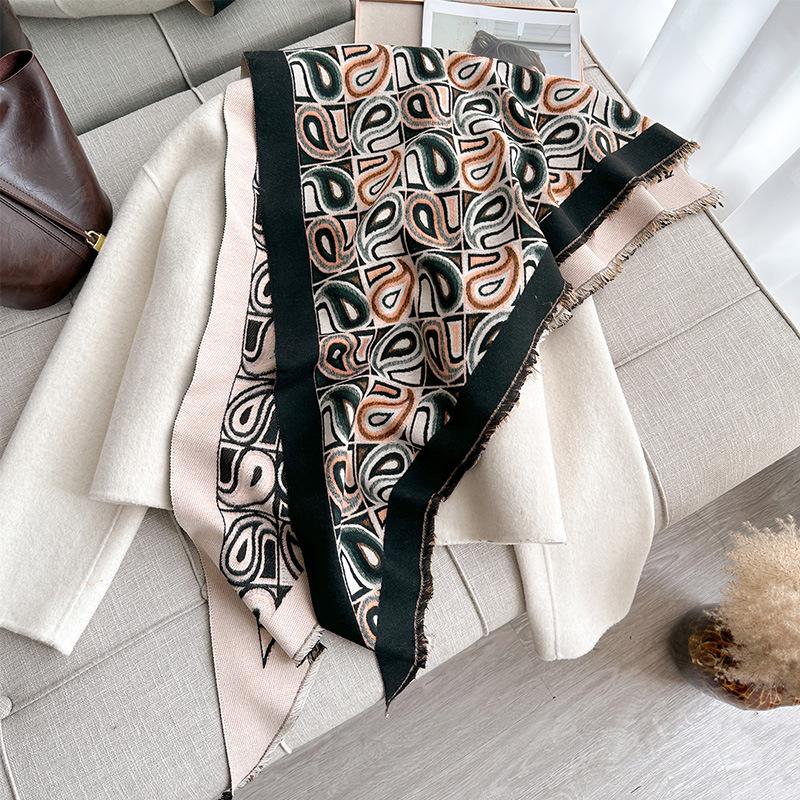 

Осенне-зимний треугольный шарф с принтом в виде кешью и клетчатой текстурой, многоцелевой двухсторонний теплый шарф 135cm чёрный