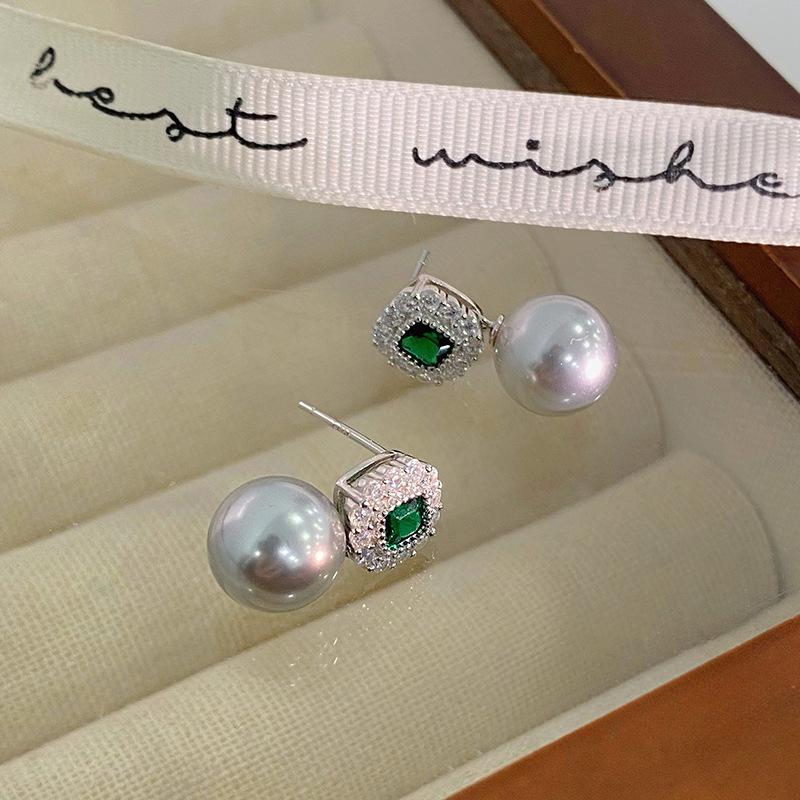 Exquisite Green Diamond Pearl Earrings for Women with Light Luxury High-end Niche Design