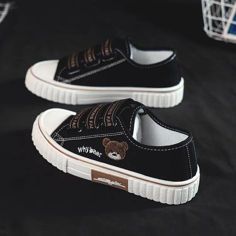 

Женская парусиновая обувь с вышивкой медведя, трендовая спортивная повседневная спортивная обувь на платформе для студентов, обувь на плоской подошве 39