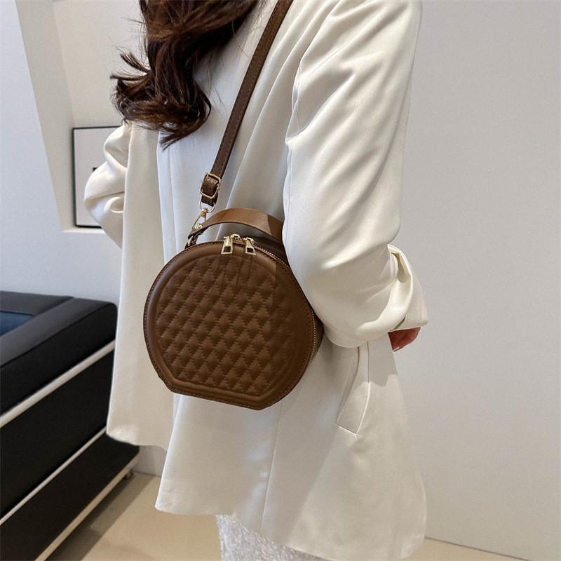 Trendy Street Style 2024 Round Crossbody Bag For Women In Fashionable Colors
