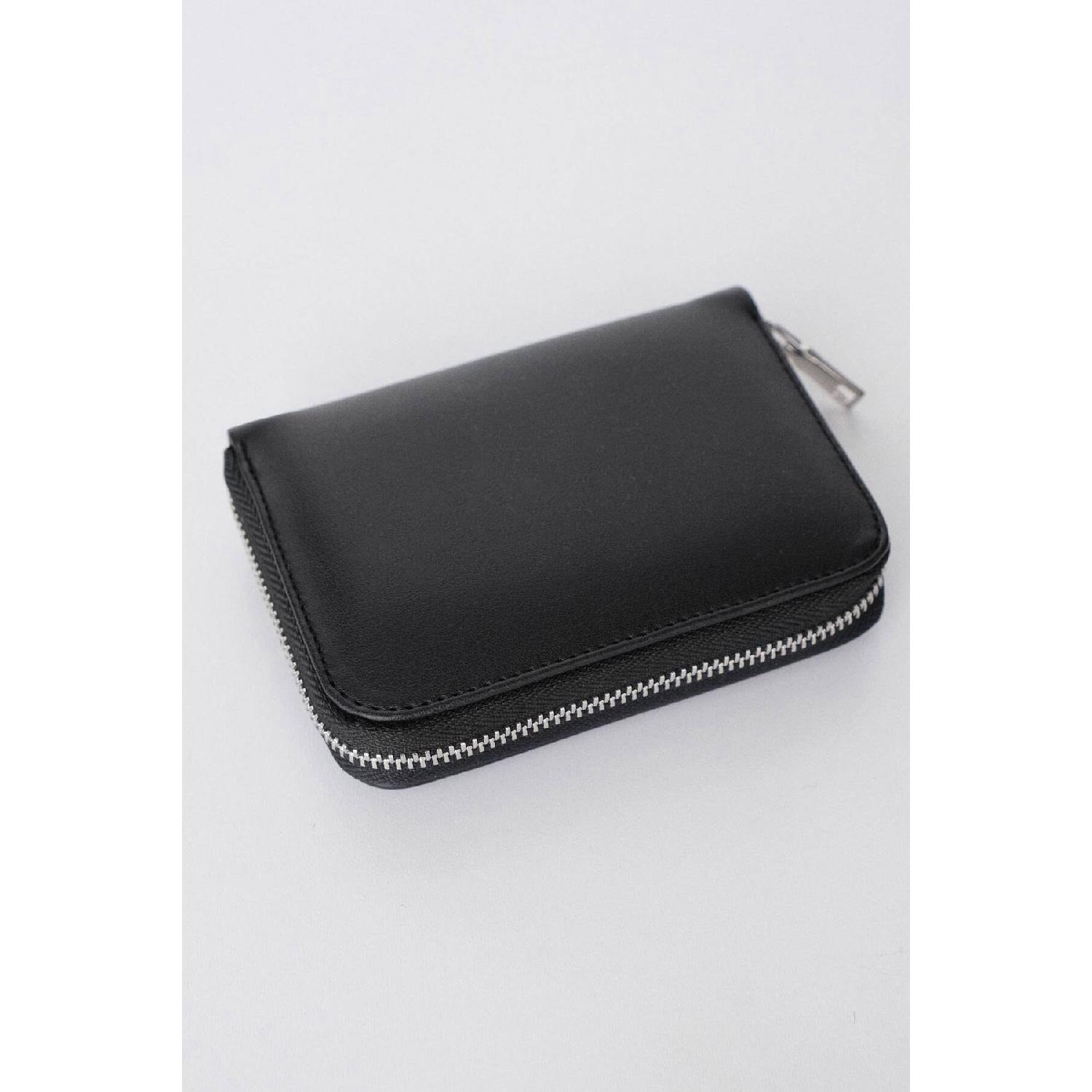 

Базовый кошелек Czdn98-f8