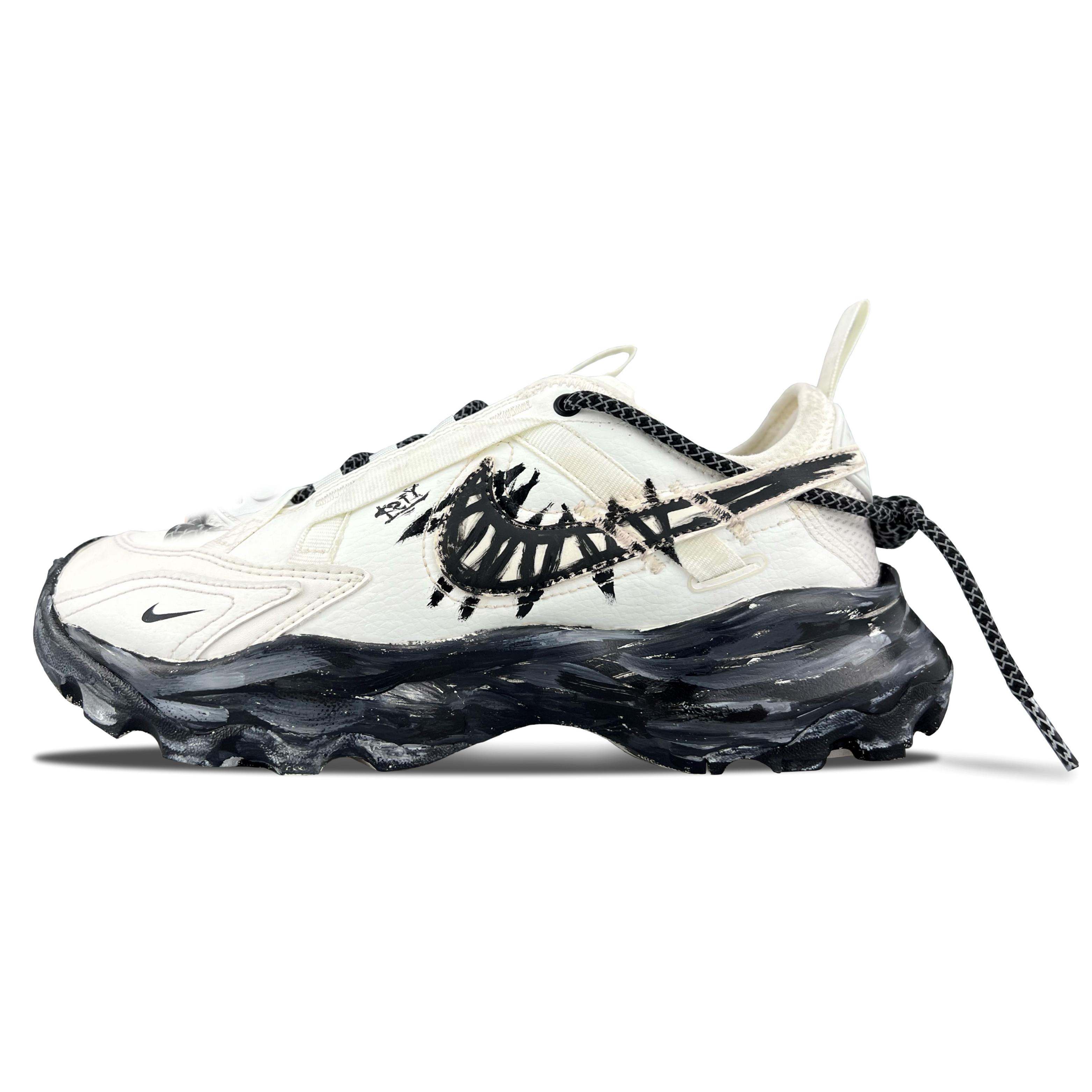 Nike TC 7900 Low top Casual Shoes Women s Black White DD9682-100(Team220-) 42.5