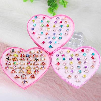 Children's Adjustable Rhinestone Alloy Ring Set In Heart-Shaped Box