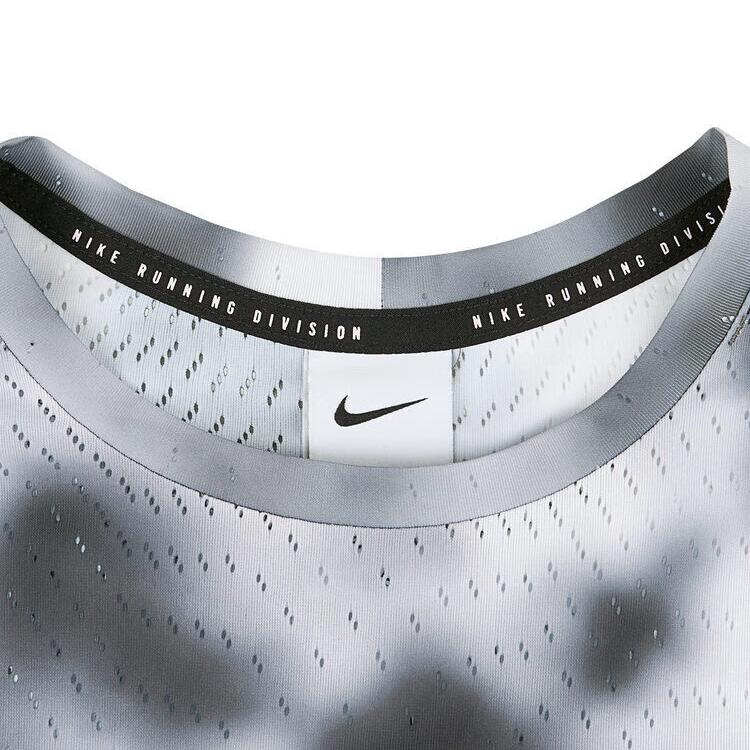 New Nike Sports Life Collection T Shirt Men's HJ4149-010