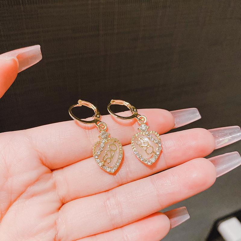 Fashion ins cold wind simple light luxury high-end ear buckle temperament geometric earrings women's small and versatile tide earrings