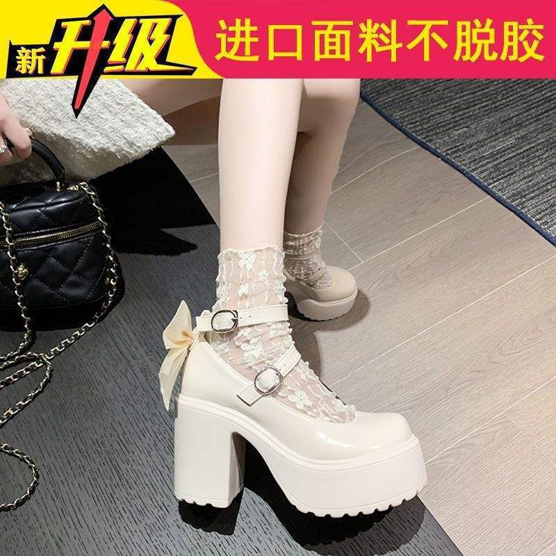 

Spice girls белые туфли на высоком каблуке женские 2025 новые водонепроницаемые на платформе с милым бантом Мэри Джейн маленькие кожаные туфли 40