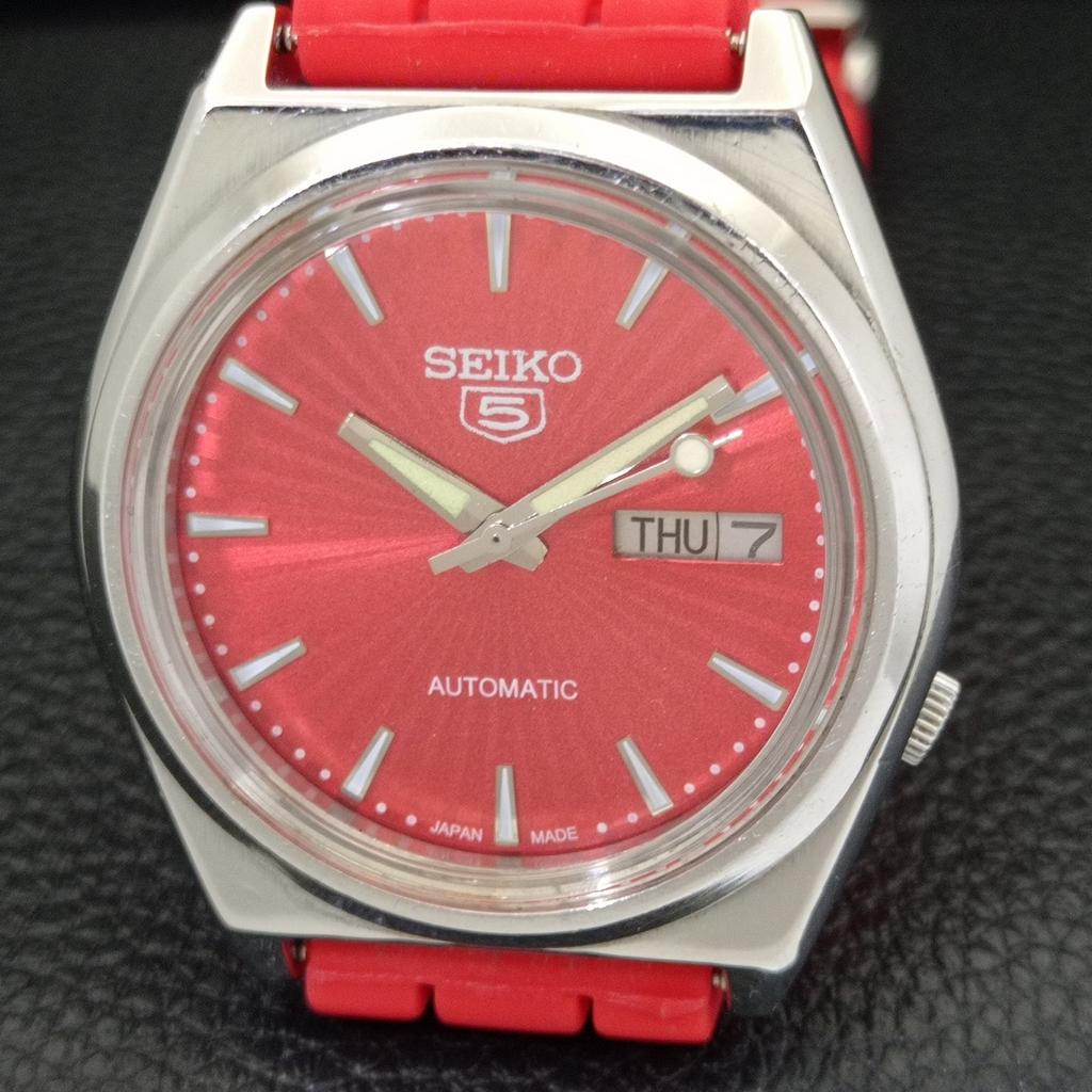 AUTOMATIC 7009A VINTAGE SEIKO 5 JAPAN MENS RED COLOR DIAL WATCH A701513-5 R206b-a701513