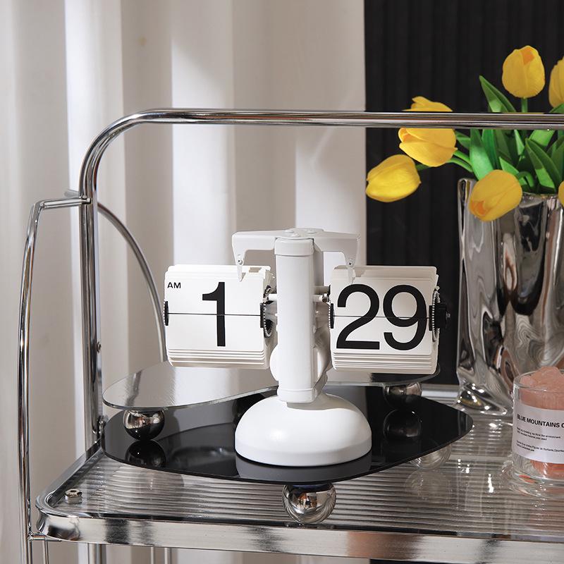 Mechanical Desk Clock: Automatic Page-Turner for Home Decoration