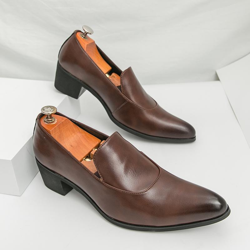 

Designer New Pointed Slip On Patent Leather Dress Business Shoes For Men Slip On Loafers Wedding Party Prom Flats Footwear 38 коричневий