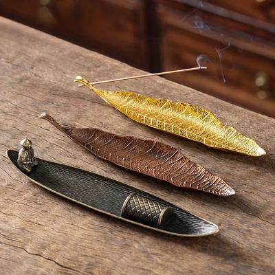 Creative Bamboo Raft Incense Holder Boat with Old Men Fishing Design Long Leaf Censer for Home Decor Aromatherapy