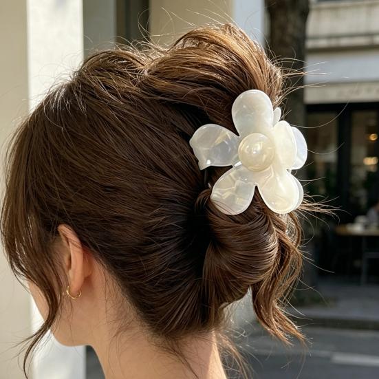 Hair Claw Flower Shape Back Head Shower Clip Lightweight Medium Size Shark Hair Claw Versatile Hair Accessory