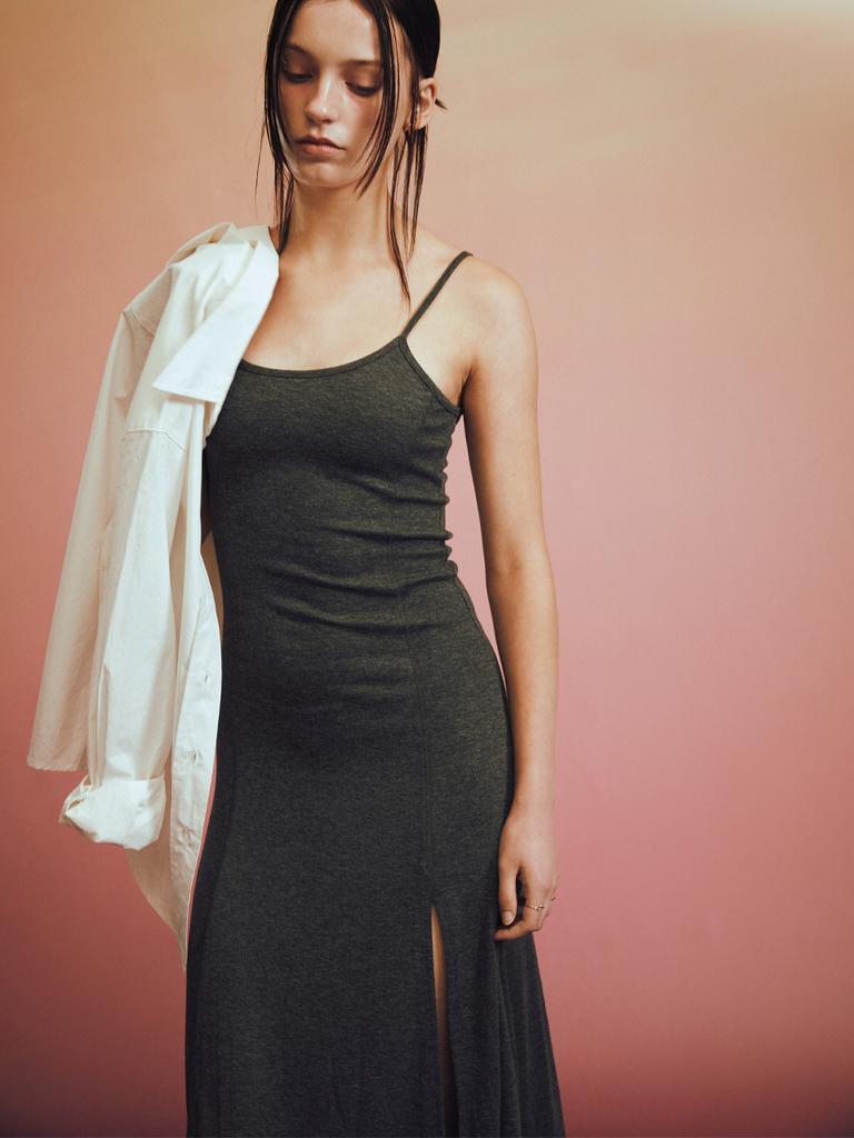 Renezmia Slit-Point Dress _ Charcoal