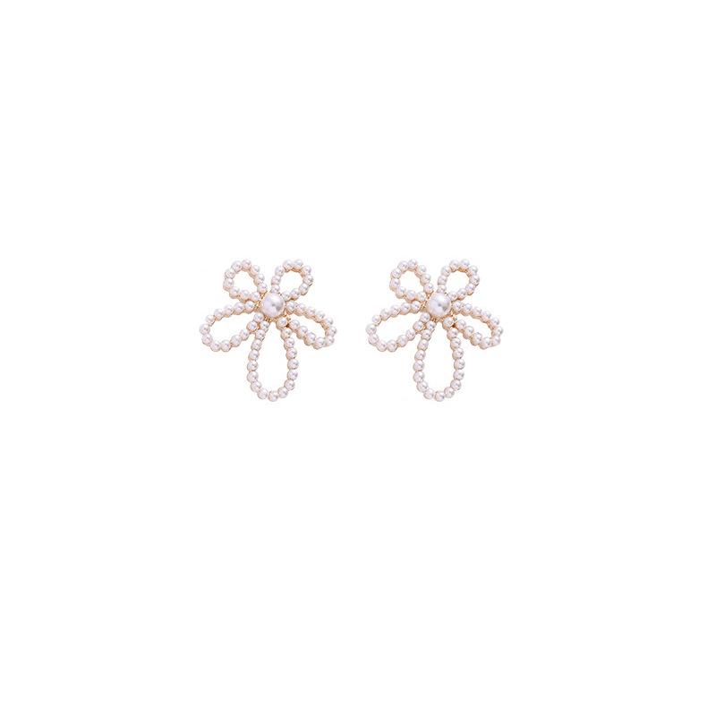 Exaggerated Pearl Hollow Flower Stud Earrings - Simple & Sweet Small Floral Ear Ornaments