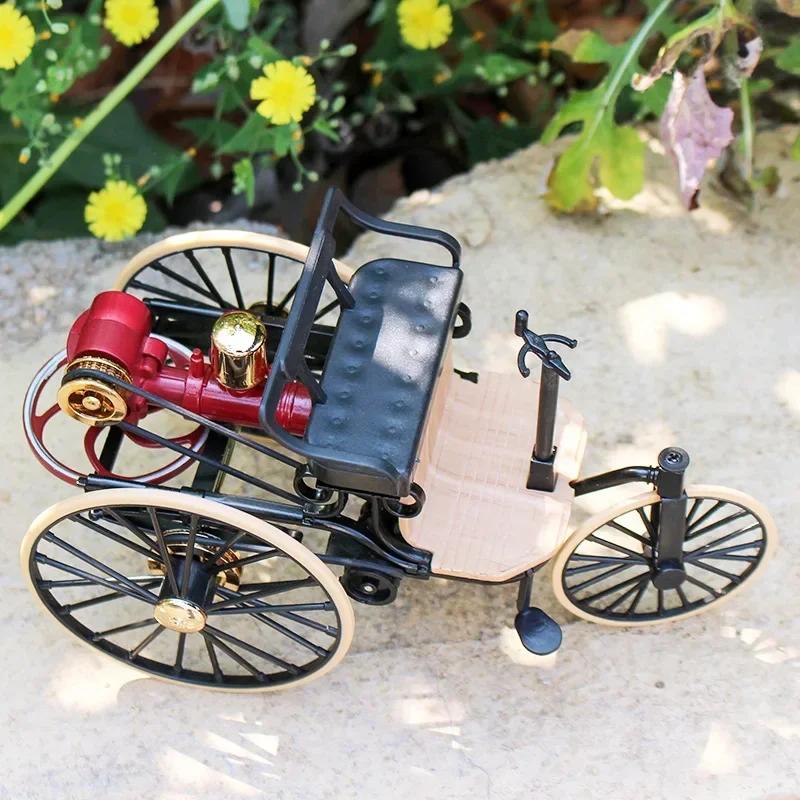 1/12 1886 Vintage Classic Car No.1 Alloy Car Model Simulation Tricycle Toy for Children Gift Collection F499
