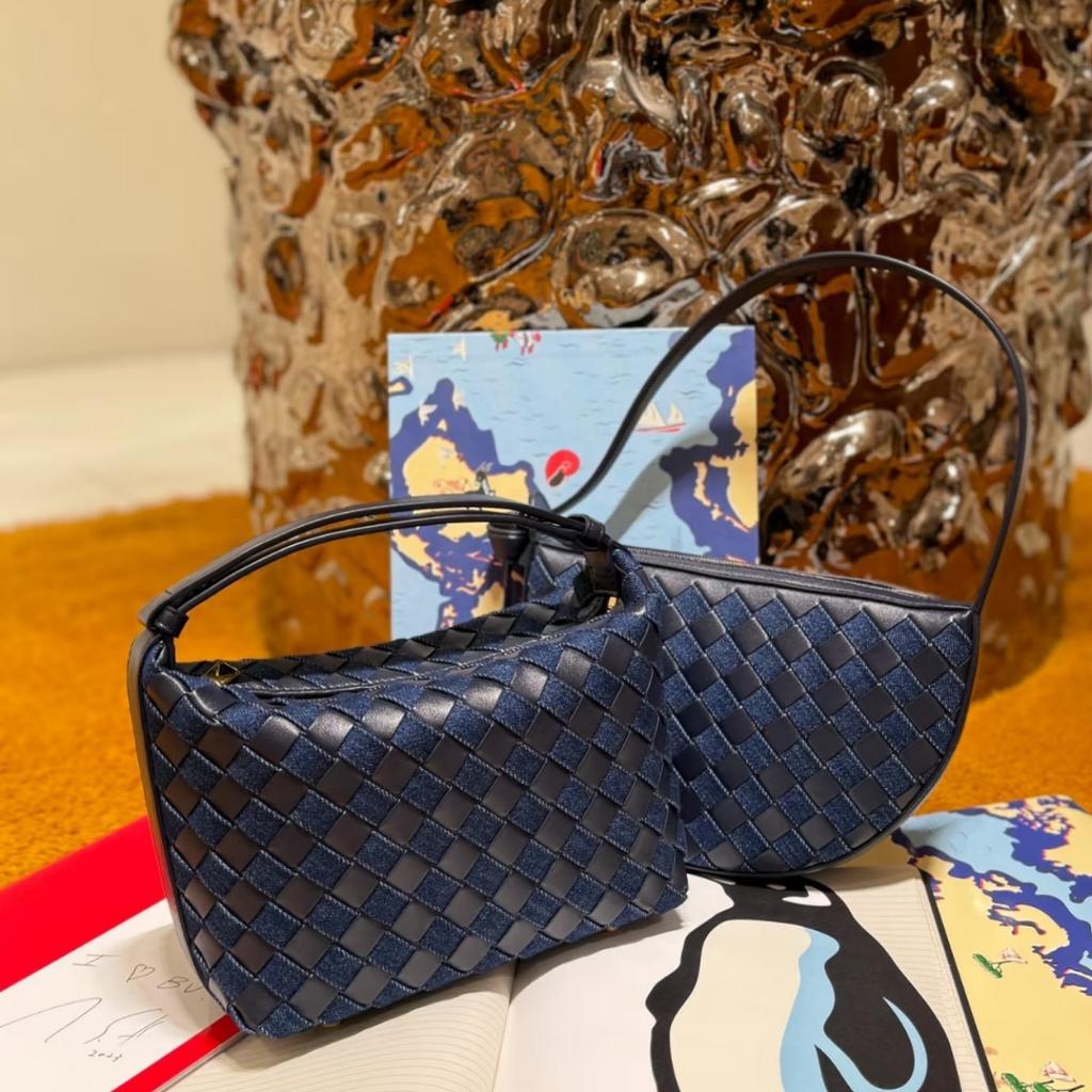 Spring and Summer New High-end Leather Woven Denim Lunch Box Bag Underarm Handbag
