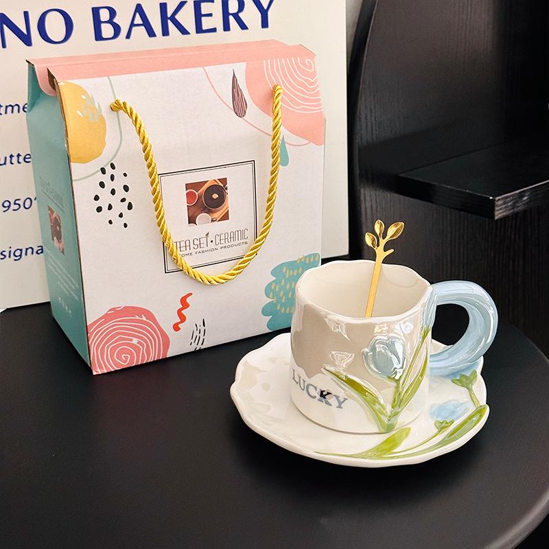 

Girls High-Value Pearl Tulip Ceramic Coffee Cup Afternoon Tea Special Cup And Saucer Set With Spoon As A Gift about 250ml