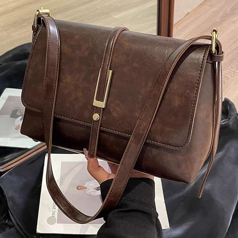 bag 2025 new messenger bag fashion versatile women's bag 2025 summer shoulder bag light luxury commuter bag luggage