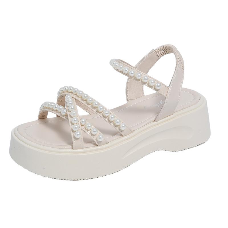 Sandals women's summer 2025 new Xiaoxiangfeng platform fashion beach casual shoes pearl one-word belt with skirt