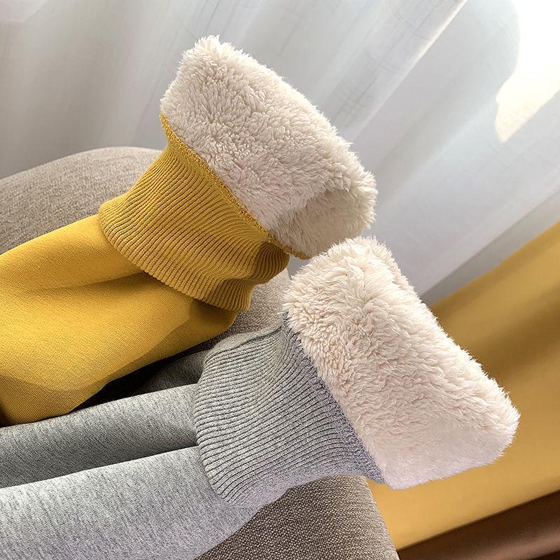 Women's Loose Lambswool Sweatshirt - Korean Style Casual Plus Velvet Thick Top for Autumn/Winter 2023.