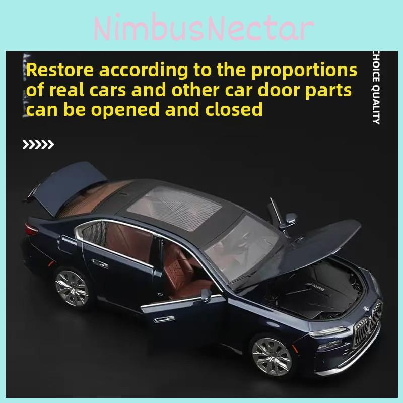 Alloy Simulation Luxury Sedan Model Toy With Sound And Light Functions