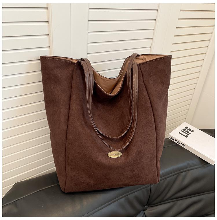 

Матова ретро-сумка, жіноча велика місткість 2024, нова осінь-зима, повсякденна універсальна сумка для покупок через плече, сумка-сумка коричневий