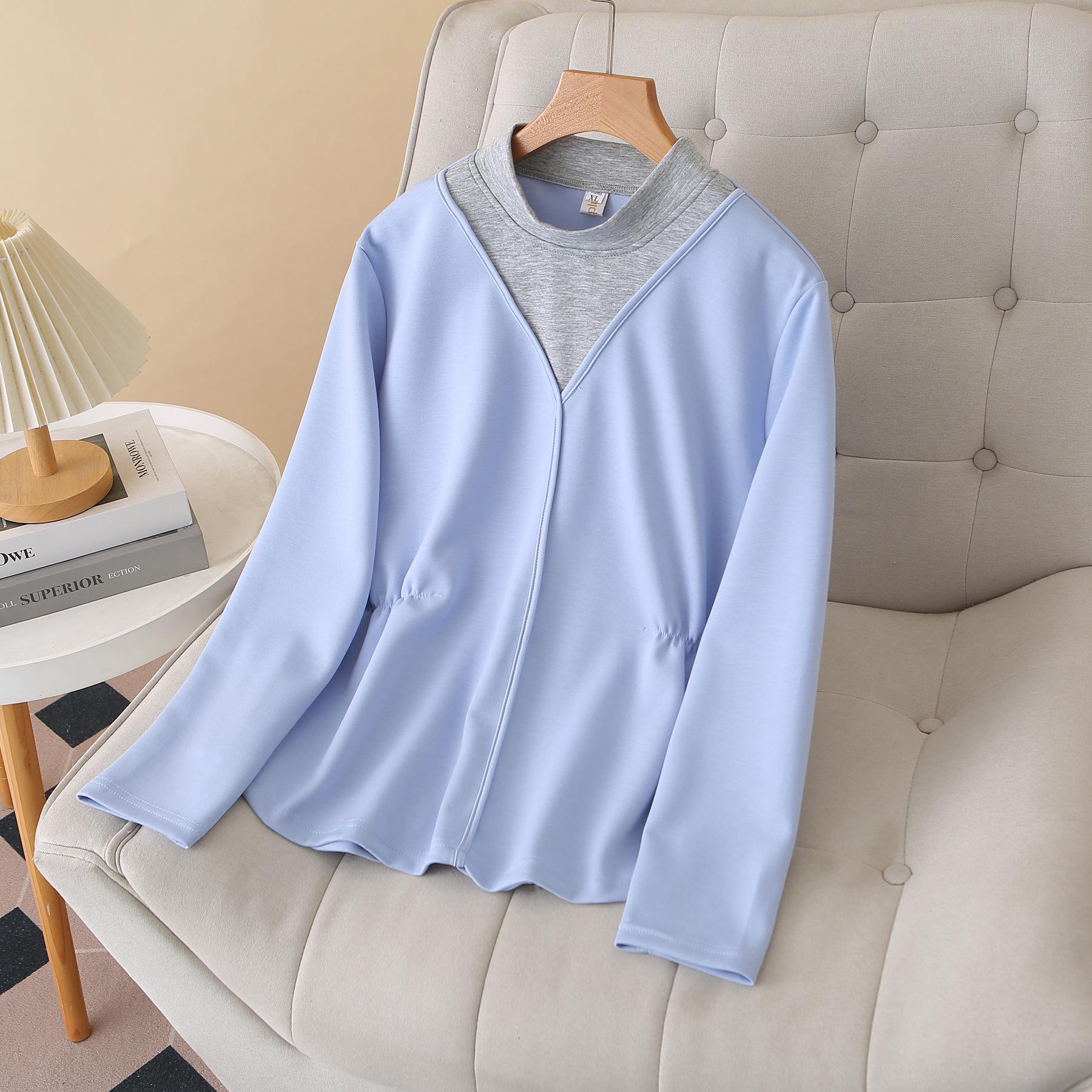 

Women s Plus Size Slimming Color Block 2-Piece Hoodie and Long Sleeve Pullover T-shirt 2XL небо синє кольору