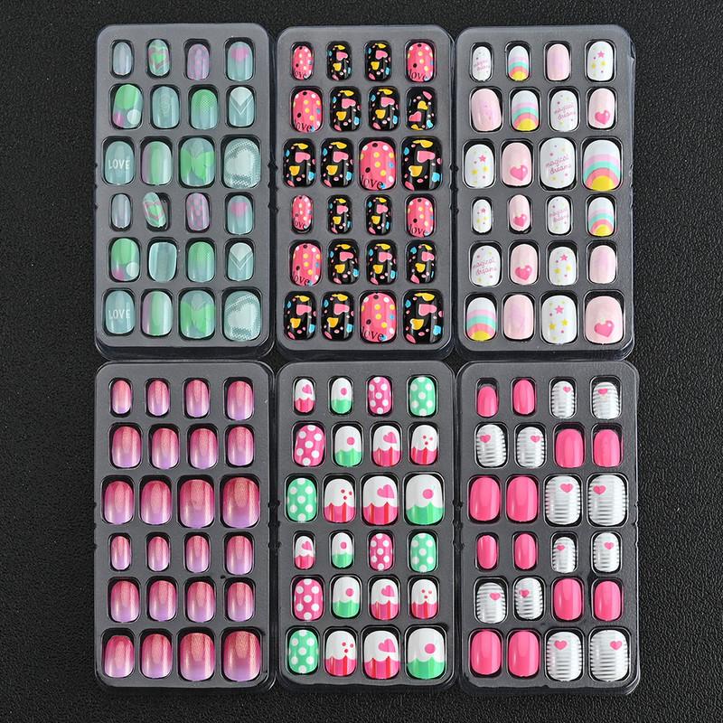 24pcs/box Candy Kids False Nail Cartoon Full Cover Press On Fake Nails Tips Kawaii Acrylic Artificial Fingernails for Girls