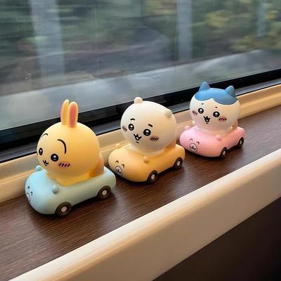 Liebevolle Chiikawa Mini Auto Figur Armaturenbrett Dekoration Niedliche Fahrzeug Innenraum Accessoires Charakter Sammelstück Geschenk für Frauen