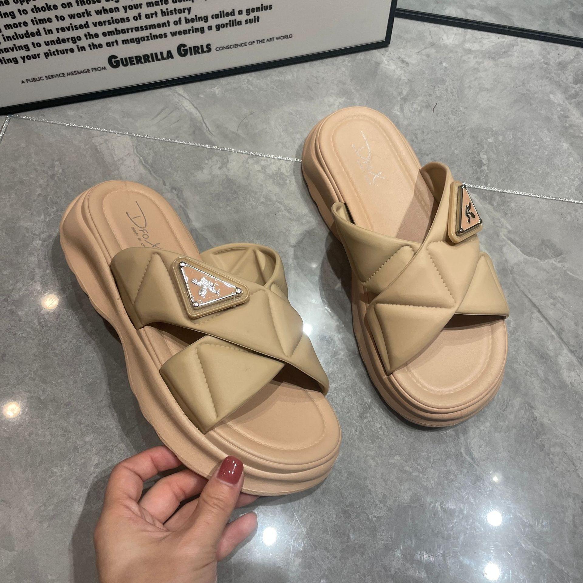 

Жіночі літні шльопанці з перехресними ремінцями, нові, персоналізовані, потовщені однотонні сандалі з круглим носком та відкритими пальцями, шльопанці на плоскій підошві 40 коричневий