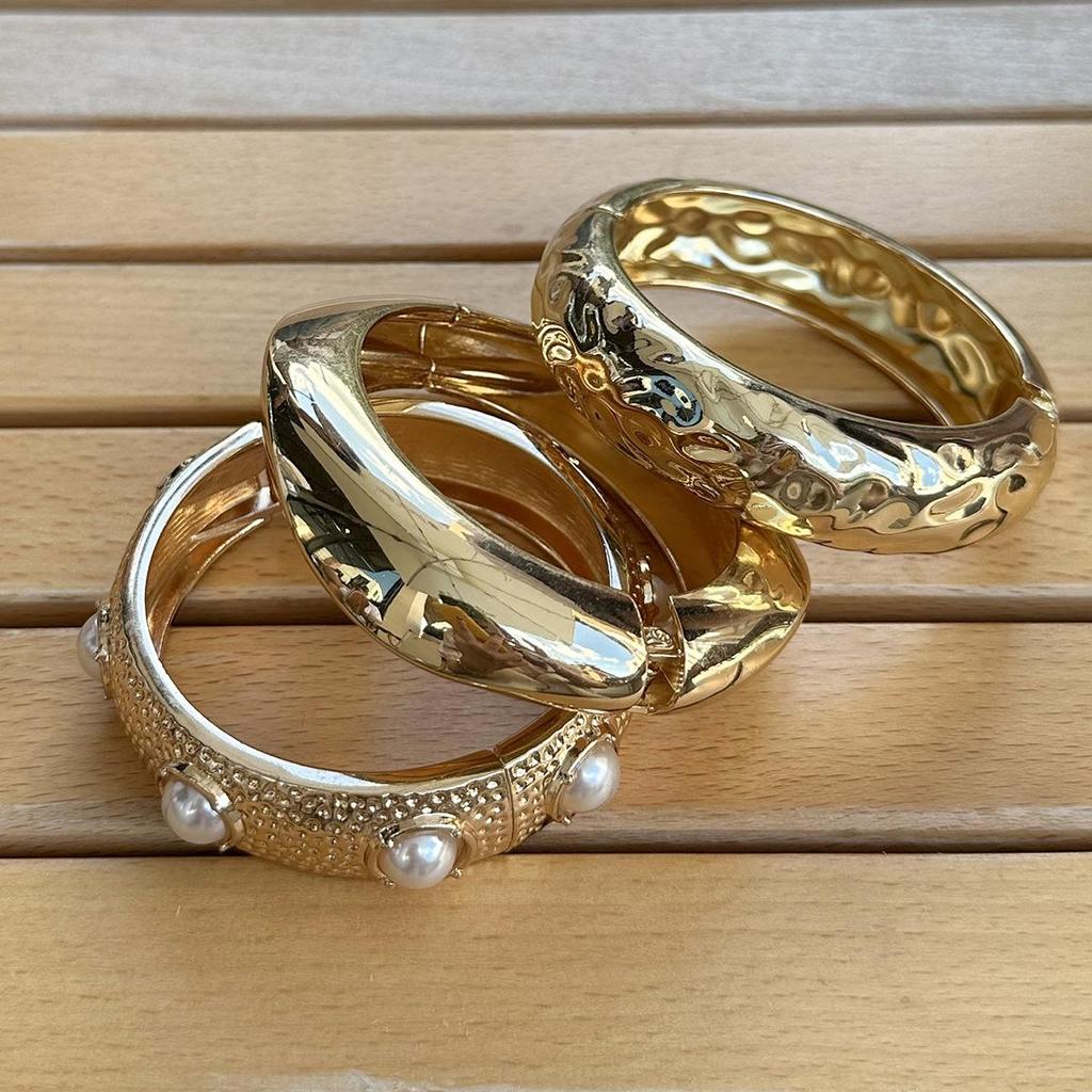 Oregelbundna Grova Tunga Pärlarmband för Kvinnor Lyxig Stil Gotisk Punk Bred Metallisk Armring Geometrisk Pulseras Mujer Mode Smycken Gåvor