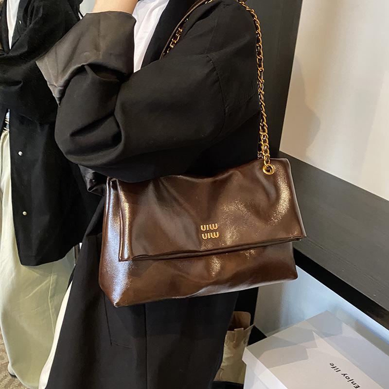 Korean Version of Retro Large-capacity Bag Women's 2025 Autumn and Winter New Simple Shoulder Tote Bag To Work Commuter Chain Bag