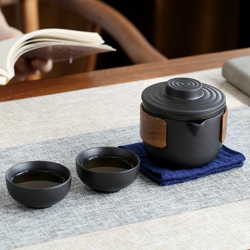 1 Set Portable Ceramic Kung Fu Tea Set with Teapot and Cups - Perfect for Outdoor Tea Drinking and Quick Passing - Includes Storage Bag