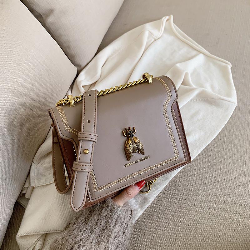 

Autumn and winter bags messenger bags women s high-end light luxury retro bee shoulder bag chain small square bag contrasting color commuter bag хакі