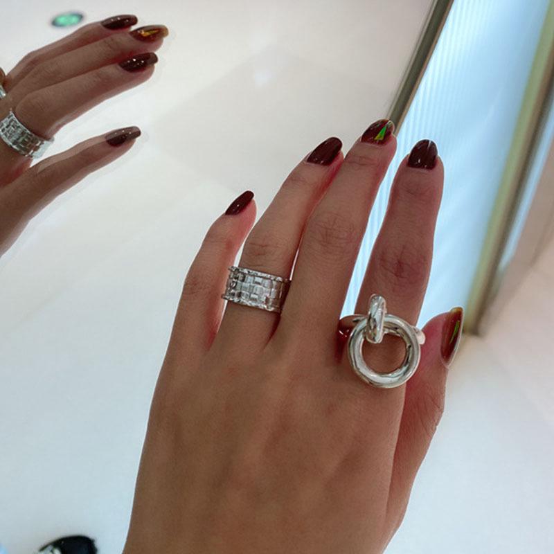 Exaggerated Korean Fashion Silver-Plated Ring: Retro Pendant Circle for Women