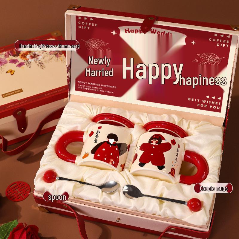 

Elegant Wedding Gift Box: Double Cup Set with Perler Bead Storage - Ideal for Newlyweds & Bridal Friends