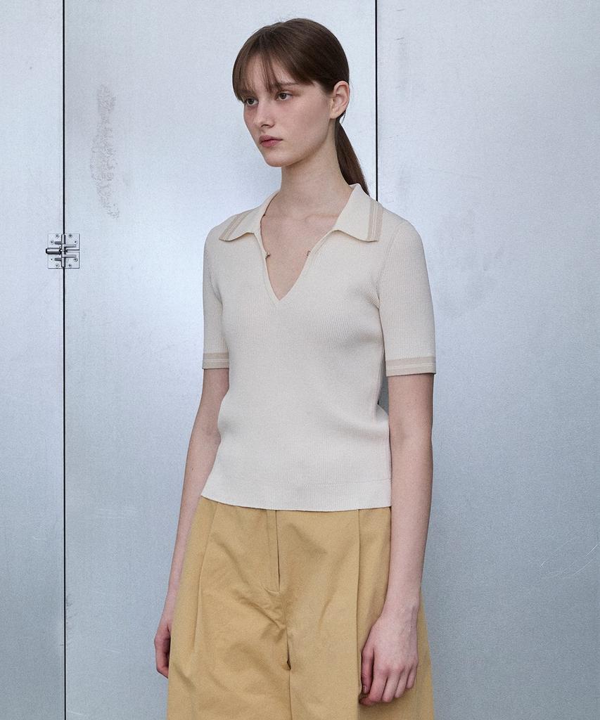 Diito Hook Detail Collar Knit Pullover [Ivory]